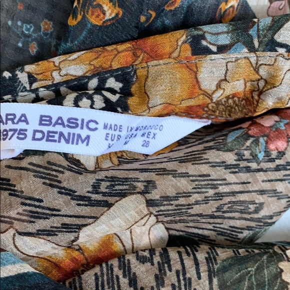 Zara floral blouse - Picture 9 of 9